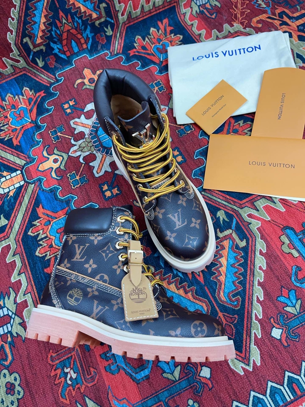 ルイヴィトン靴背面デザイン